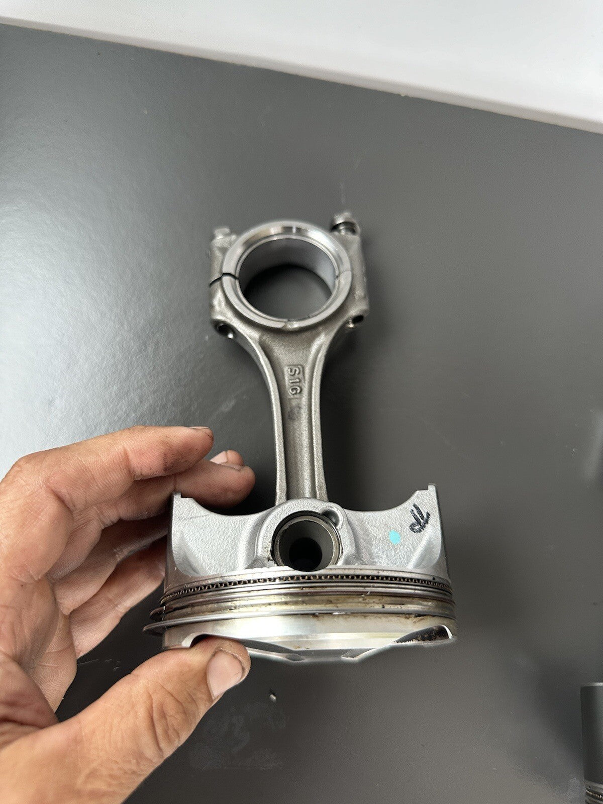 Triumph Speed Triple 1200 RR 2022 pistons READ DESCRIPTION 1200RR Engine Pistons