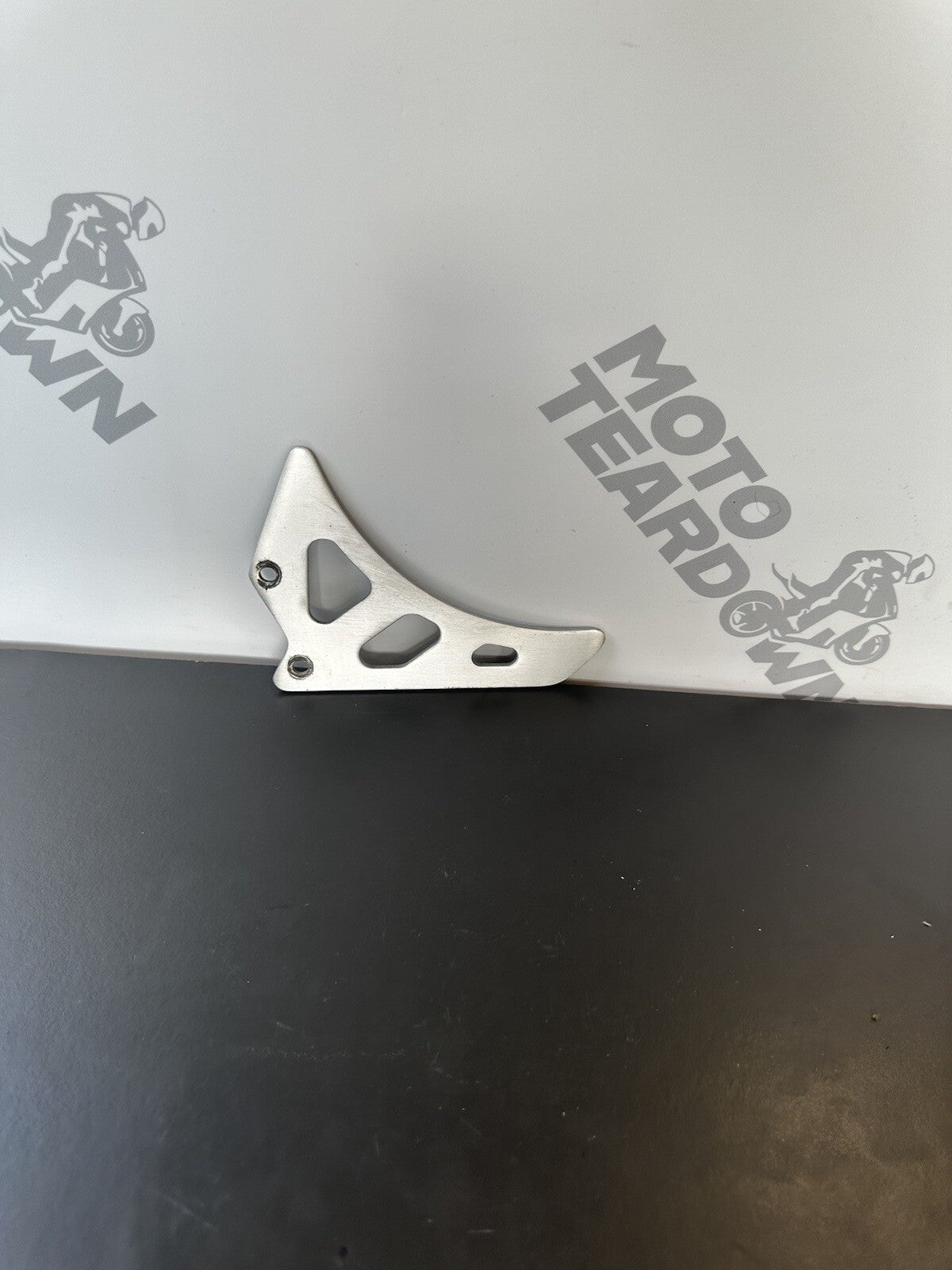Triumph Speed Triple 1050RS 2018-2020 Oem Alloy Chain Guard Chain Guard OEM