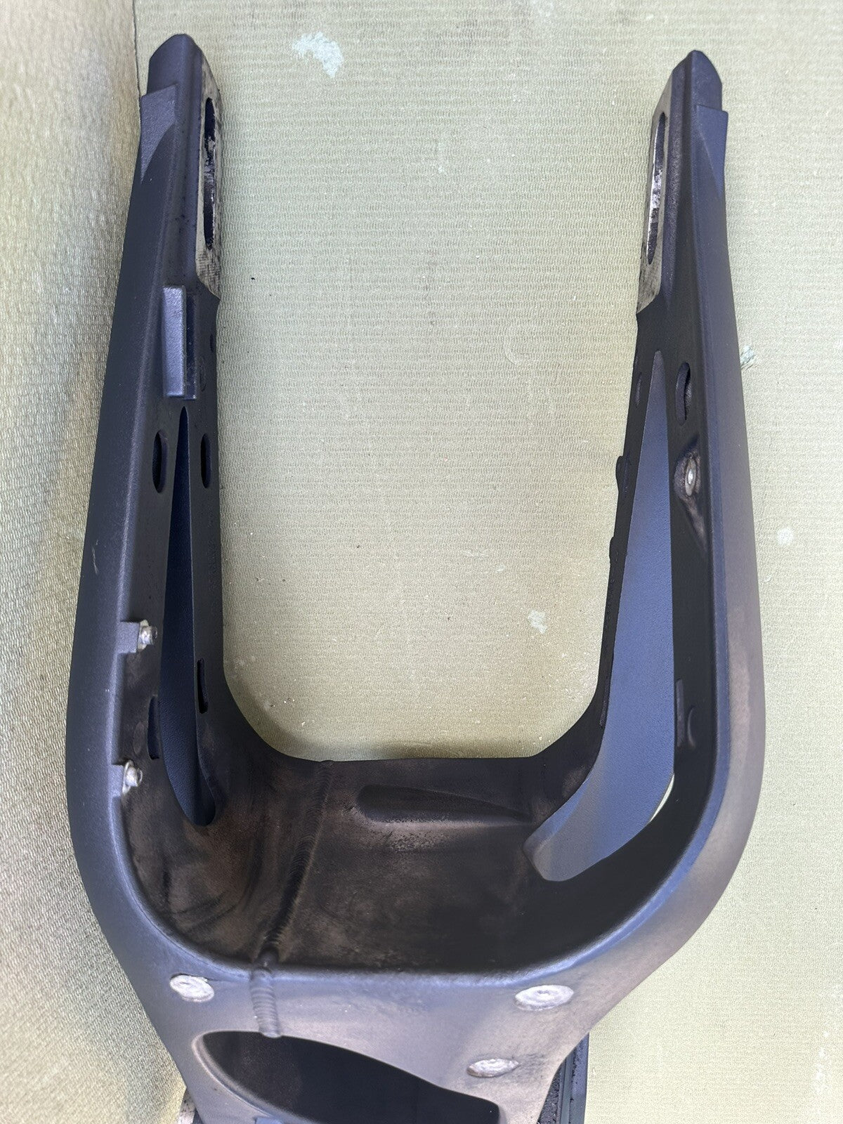 TRIUMPH Datona 675 R Swing Arm Swinging Arm READ DESCRIPTION OEM 2011 675 Swing