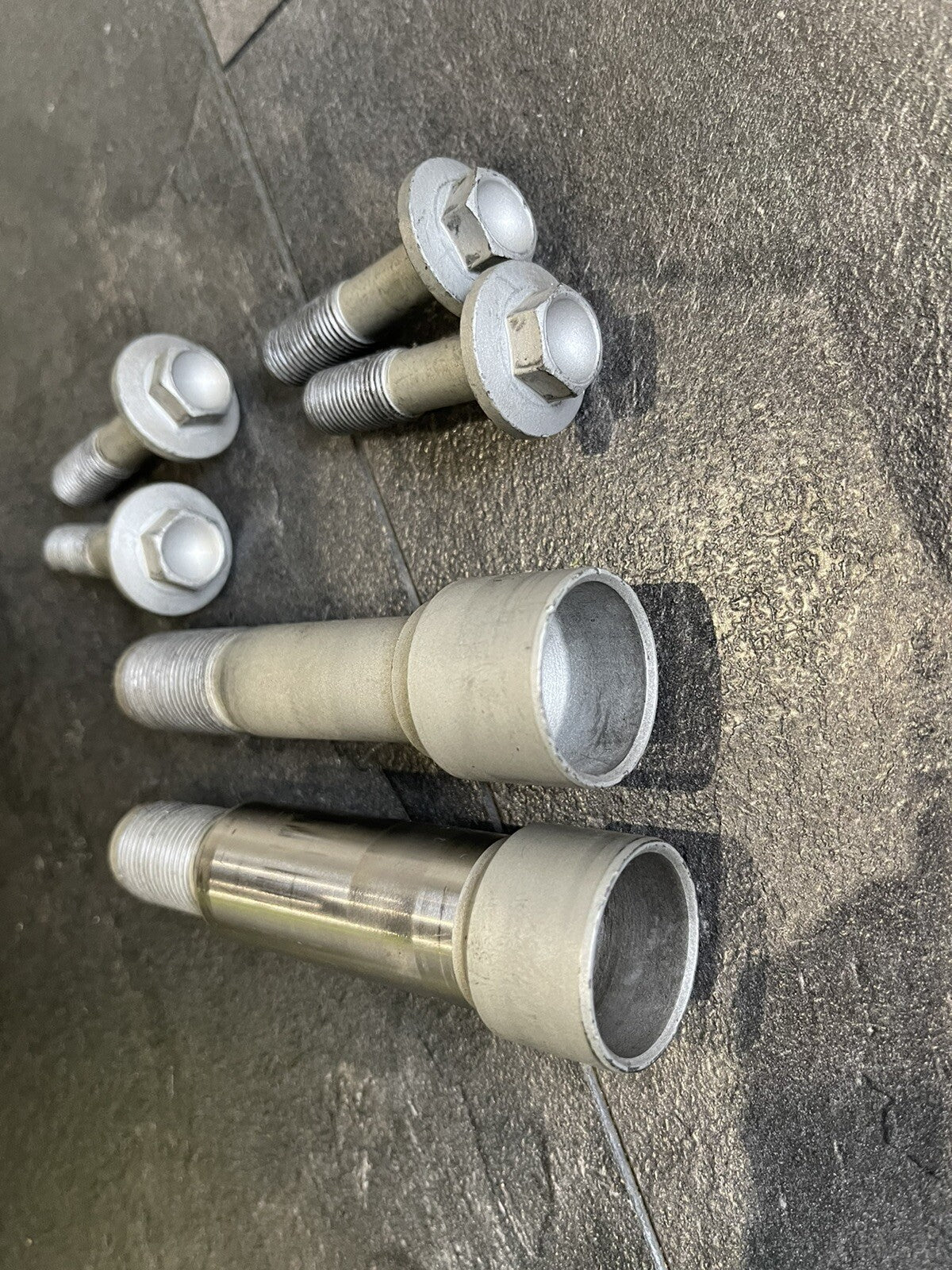 Ducati Panigale V4S V4 Swingarm Subframe Bolts Bolts Only 2986m OEM 2018-2021