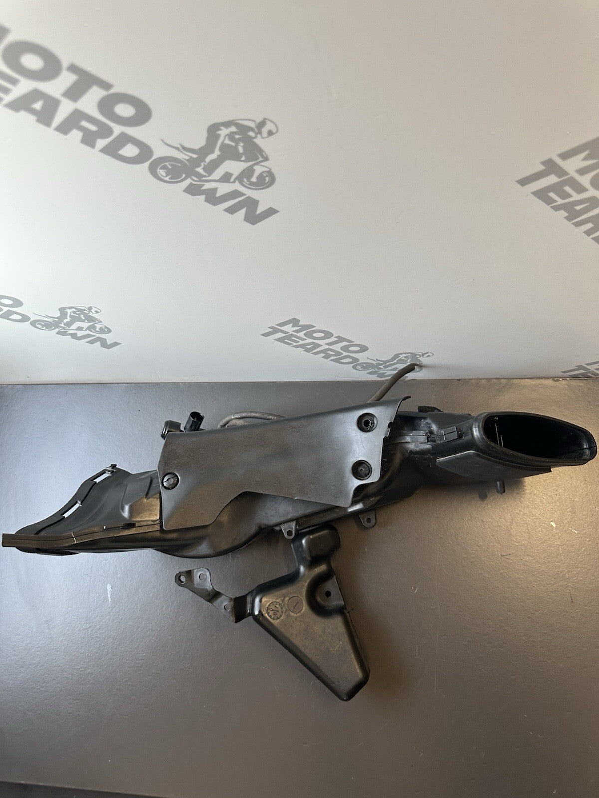 HONDA CBR 1000RR AIR DUCT - Right 2008 - 2011 Right Air Duct 64330-MFL-0000