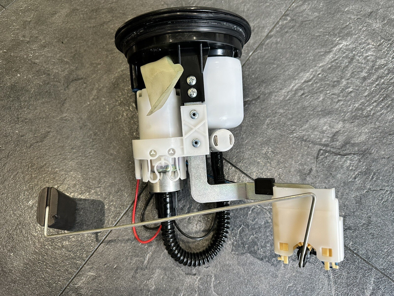 BMW S1000RR 2023 Fuel Pump Petrol Pump Sender 2019-2022 J43386 OEM *UK ONLY*