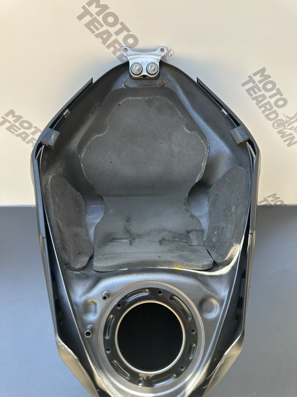 Triumph Street Triple 675R Fuel Tank Petrol Tank 2015 OEM *UK ONLY* 675R Tank