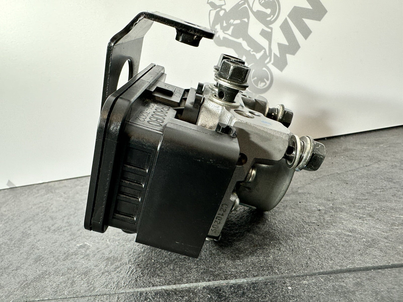 Kawasaki Z800 ABS 2016 ABS Pump Actuator 12691 Miles 2013-2018 OEM ZR800