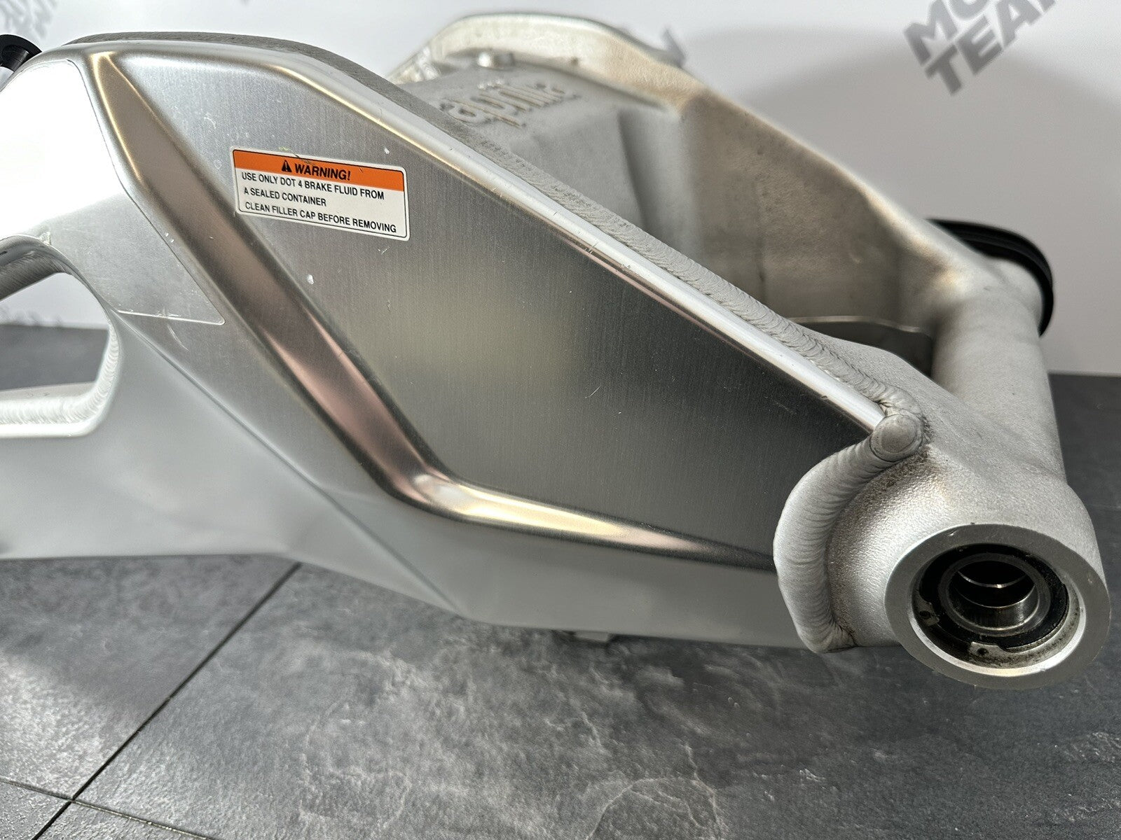 Aprilia Tuono V4 1100 Factory 2020 Swingarm Swinging Arm 6889 Miles OEM 2019