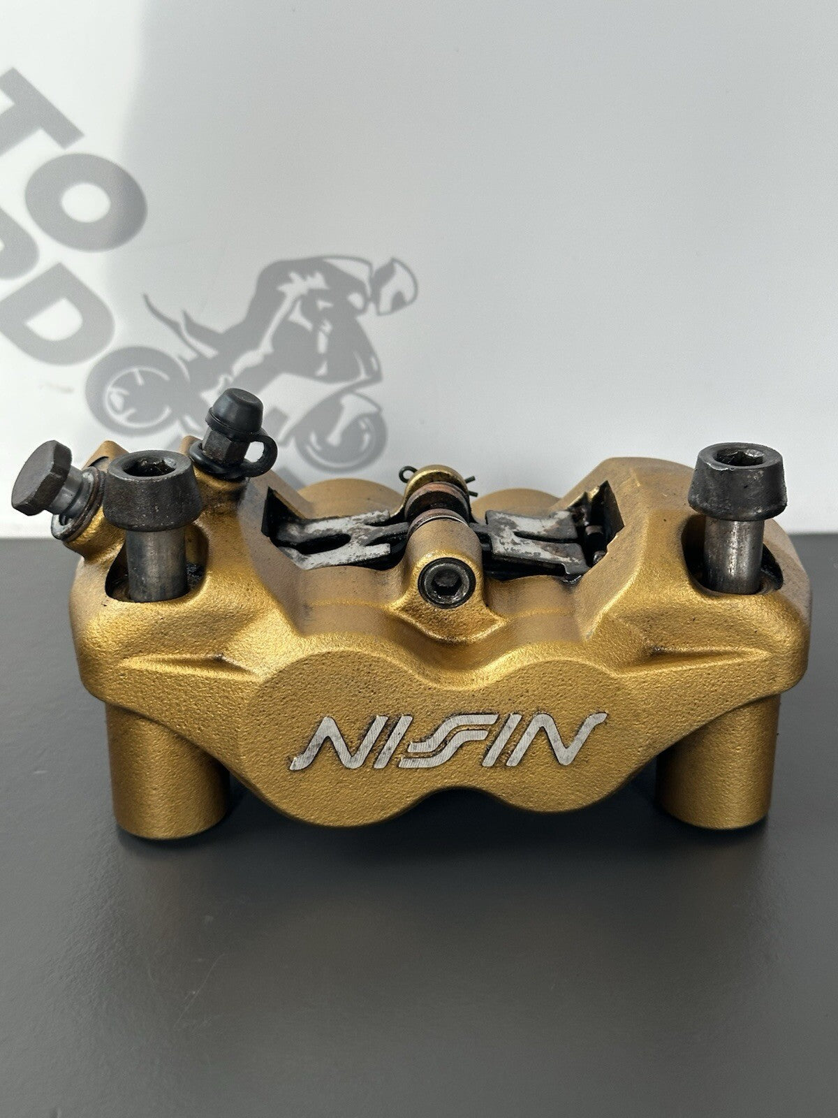 TRIUMPH STREET TRIPLE 675R 675 FRONT BRAKE CALIPER SET NISSIN FRONT BRAKES OEM