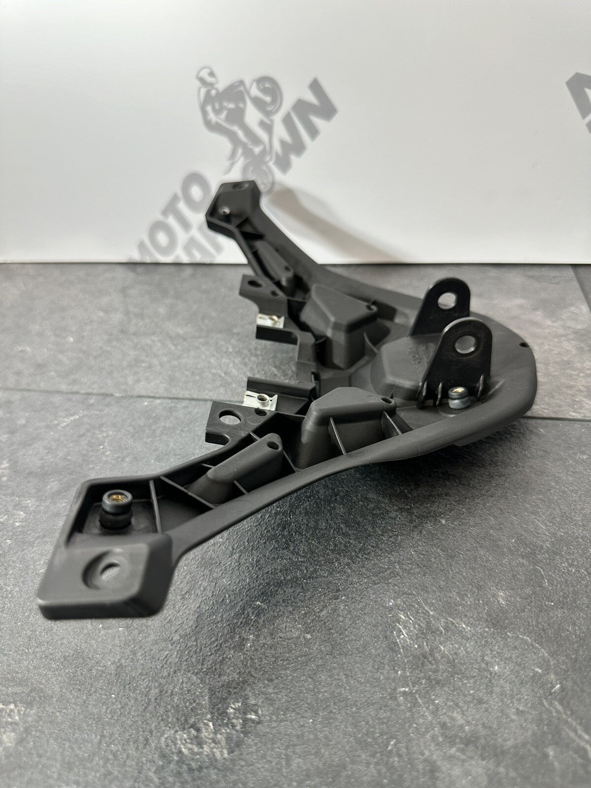Aprilia Tuono V4 1100 2021 Windscreen Support Bracket 6606 Miles 2022-2024 OEM
