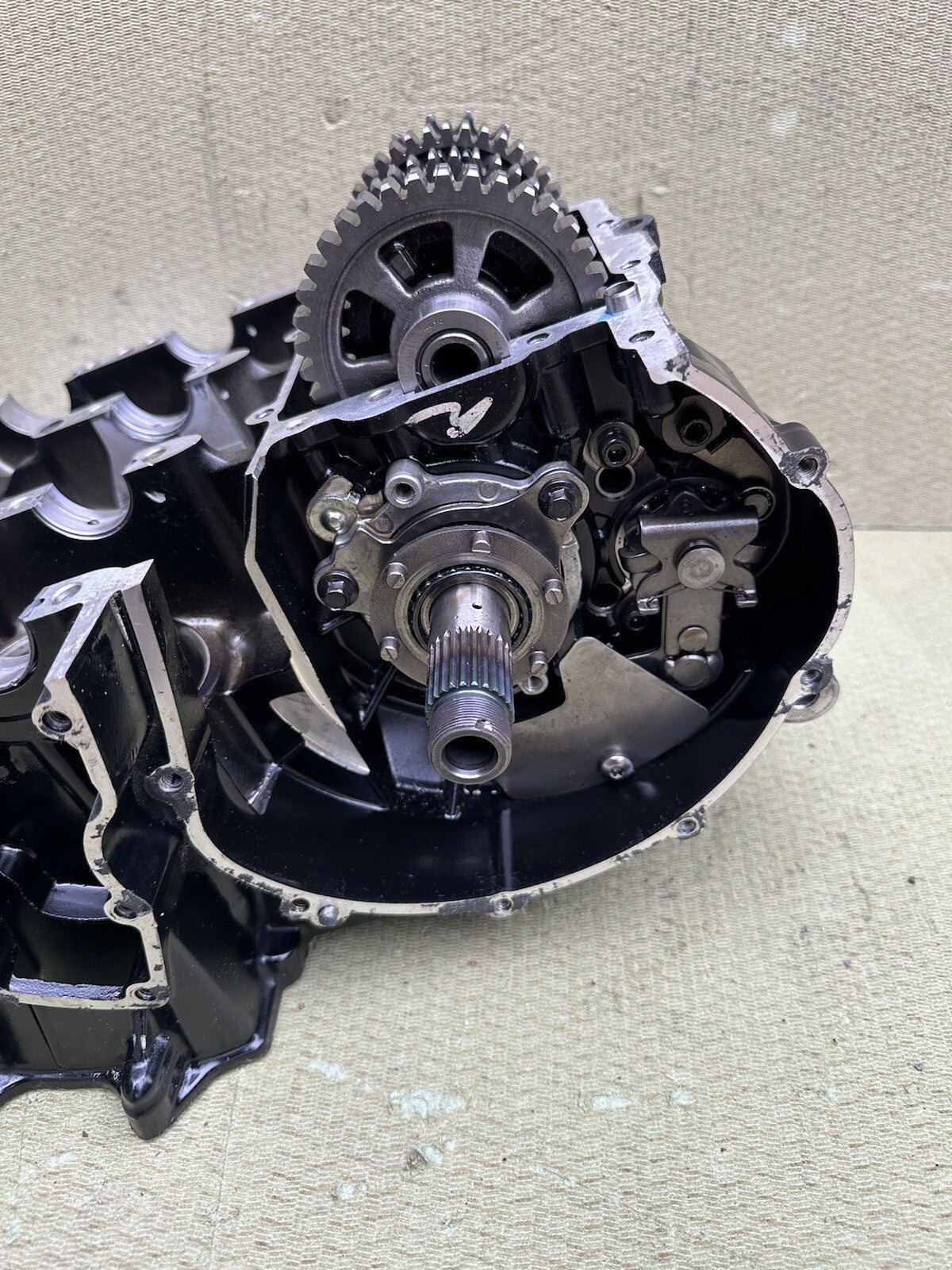 TRIUMPH 675 R DAYTONA GEAR BOX ASSEMBLY Top Engine Case 2011 675R Gear Assembly
