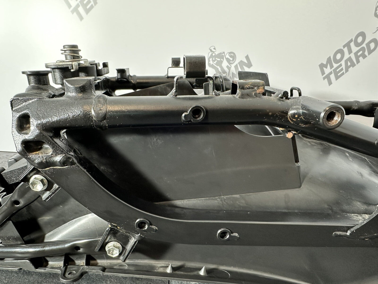 Suzuki GSXR 1300 2016 HAYABUSA Subframe & Undertray Rear Frame 18408 Miles OEM