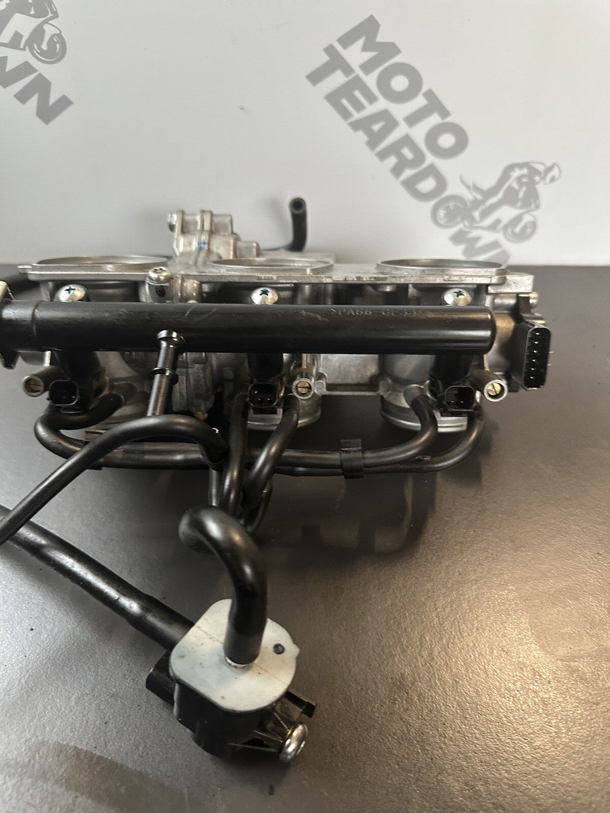 TRIUMPH STREET TRIPLE 765 RS 2017 Throttle Bodies 27,946 M 765RS Throttle Bodies