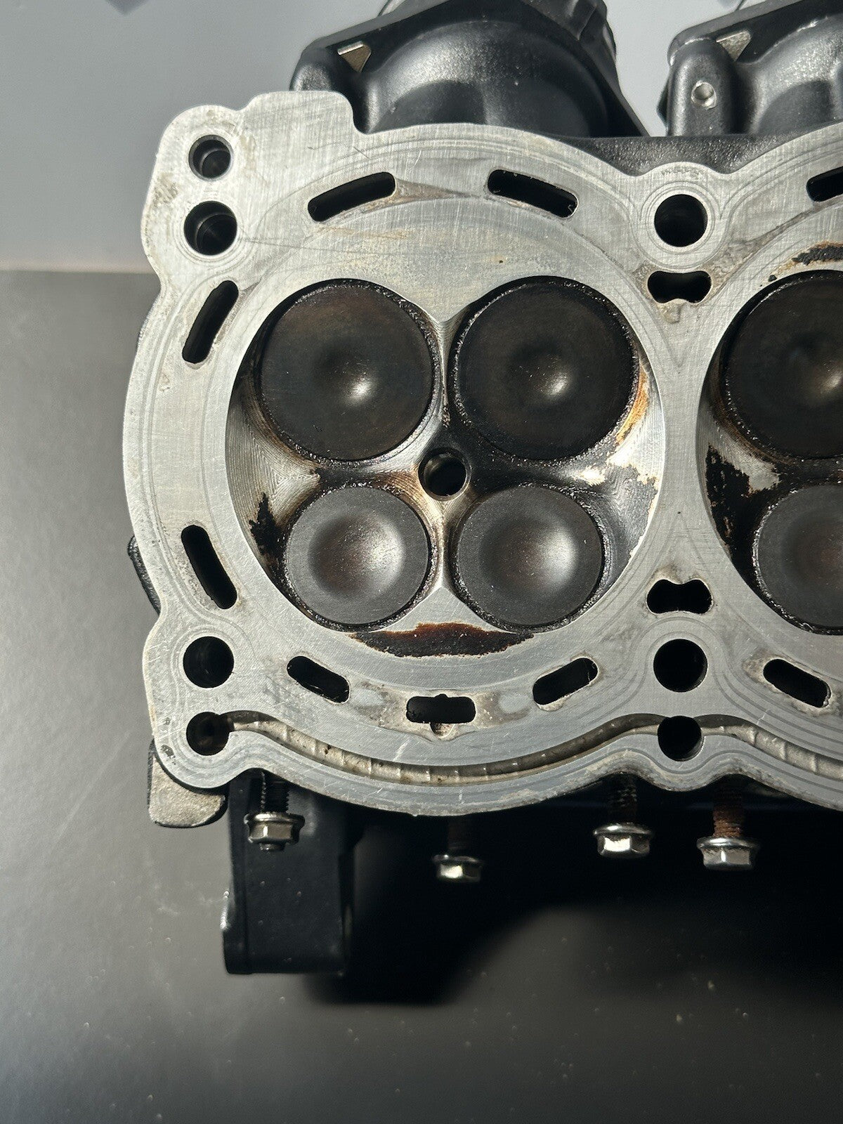Triumph Speed Triple 1200 RR 2022 Engine Cylinder Head READ DESCRIPTION OEM