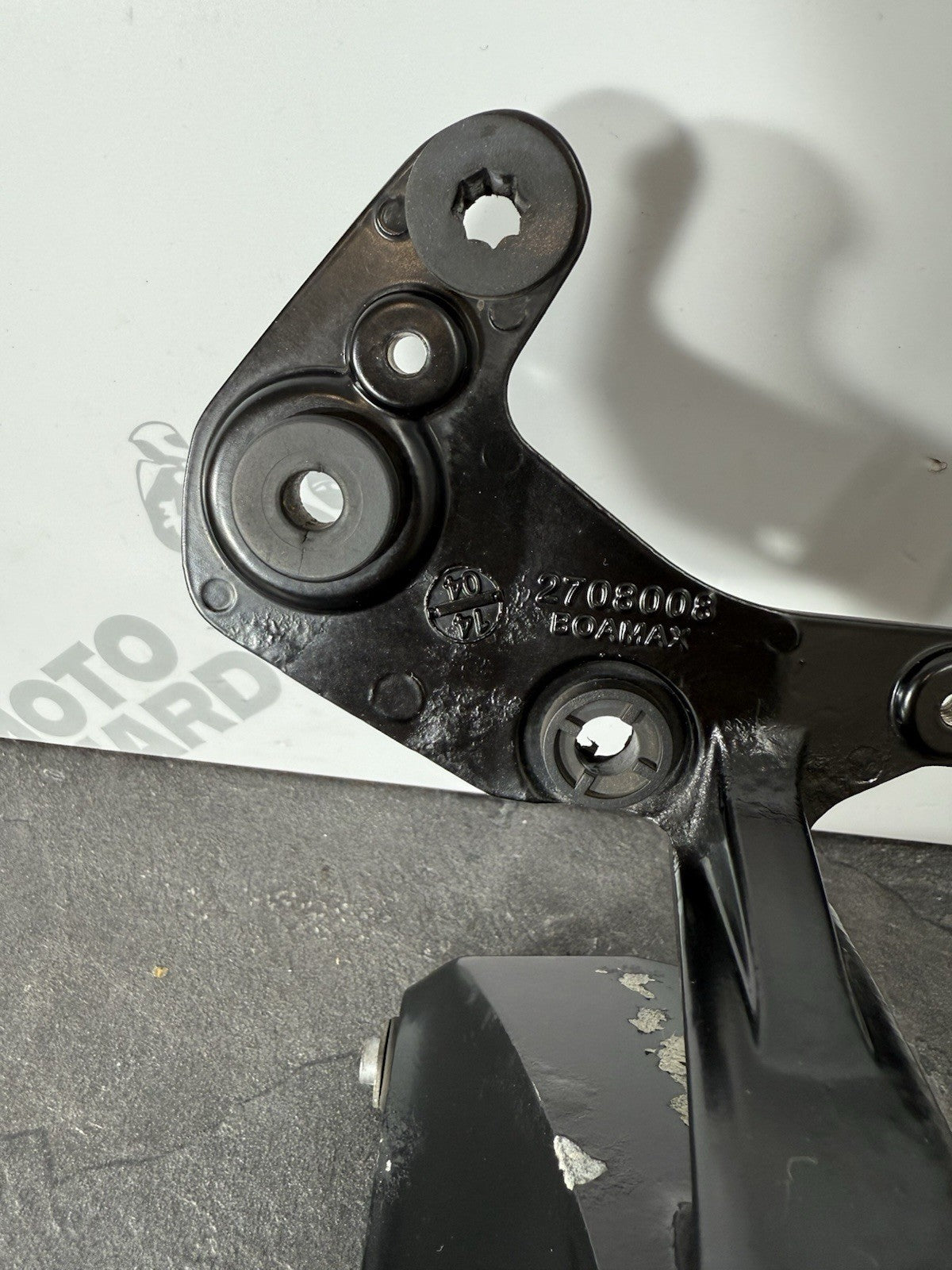 8b98bdc0-a3f0-493f-b0e3-dc27b027cb7f