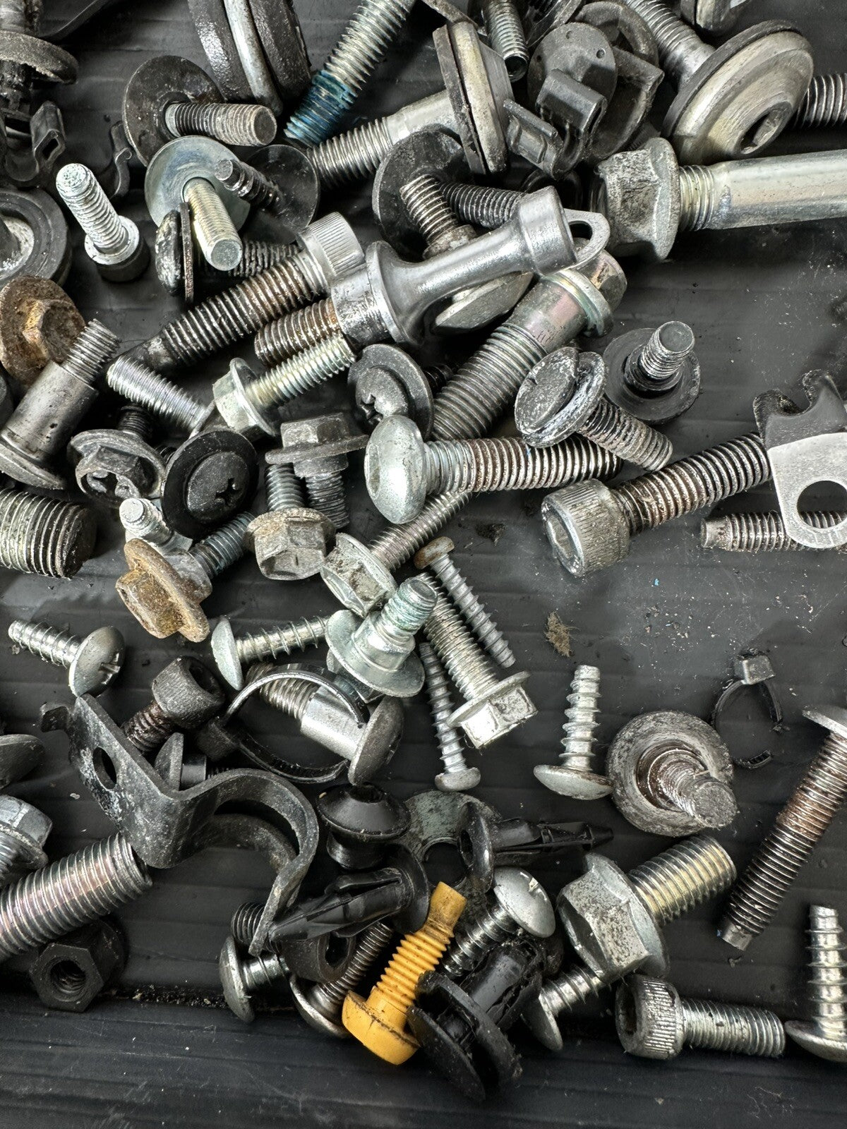 Suzuki GSXR 1300 2016 HAYABUSA Nuts Bolts Fixings Brackets Job Lot 18408 Miles