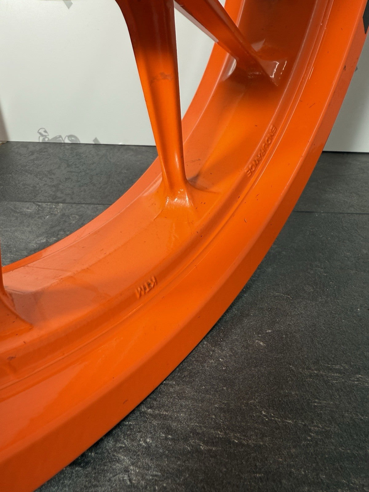 6f14370e-90b5-4978-a7e6-9ab88e5effff