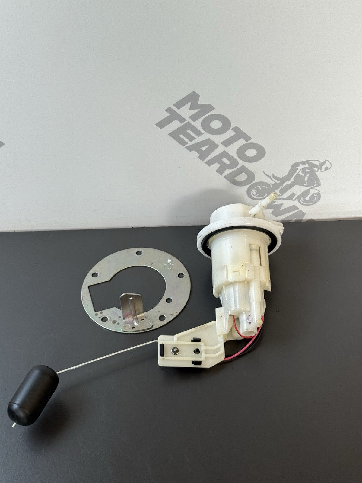Suzuki GSXS 125 petrol Pump fuel pump 2017 - 2022 Suzuki GSXS 125 Petrol Pump