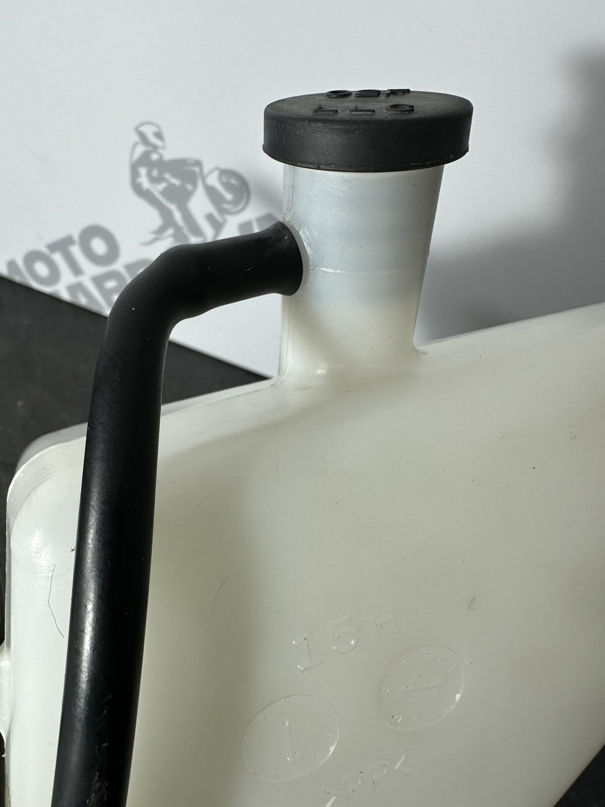 Suzuki GSXR 1300 2016 HAYABUSA Coolant Bottle Expansion Tank 18408 Miles OEM