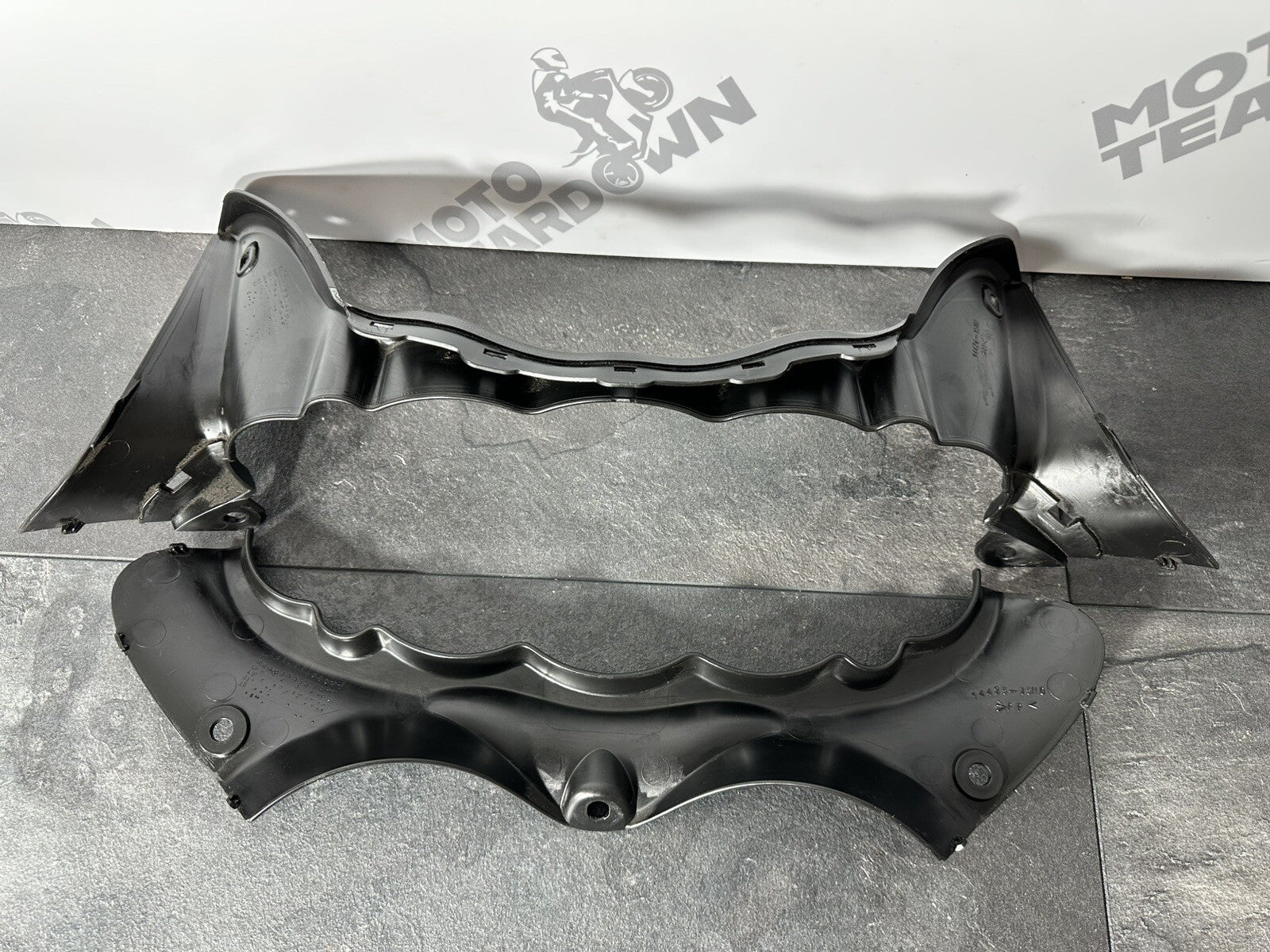 Suzuki GSXR 1300 2016 HAYABUSA Speedo Surround Infill Panels 18408 Miles OEM