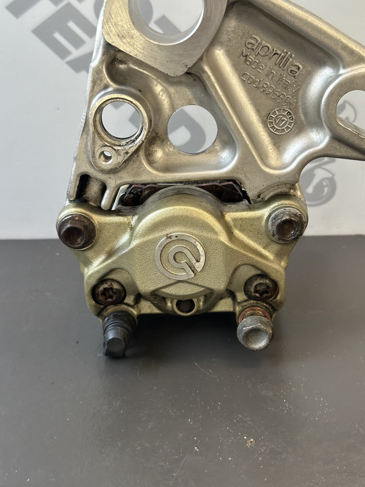 Aprilia Tuono V4 1100 FACTORY BREMBO Rear Brake Caliper & Hanger RSV4 OEM 2017