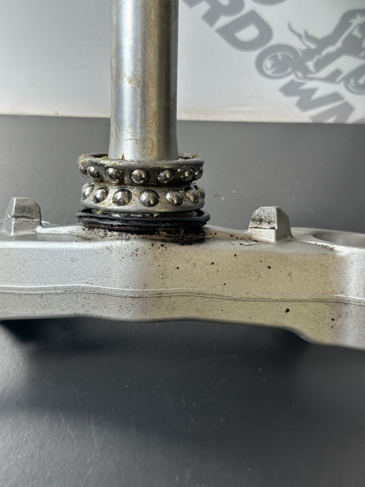 TRIUMPH STREET TRIPLE 675R Lower Yoke Bottom Clamp Lower Fork Clamp - T2044131