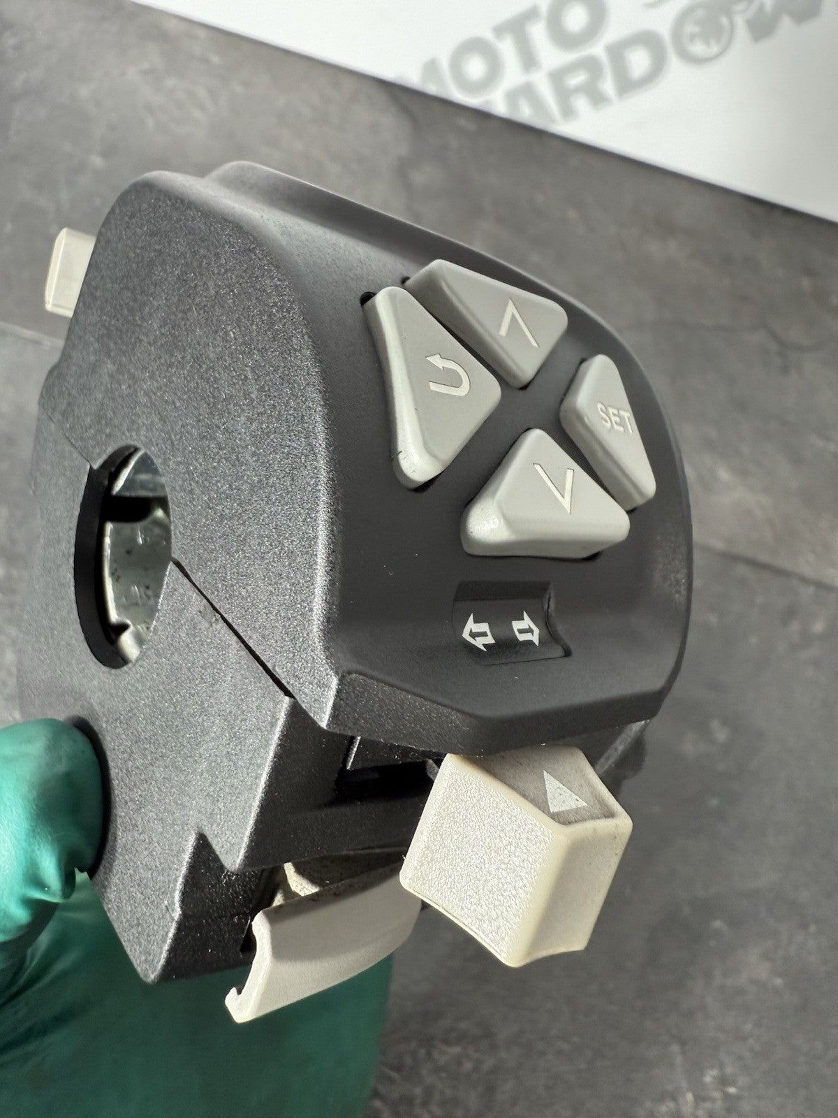 d9152558-df54-40b8-ae54-68931b3396fa