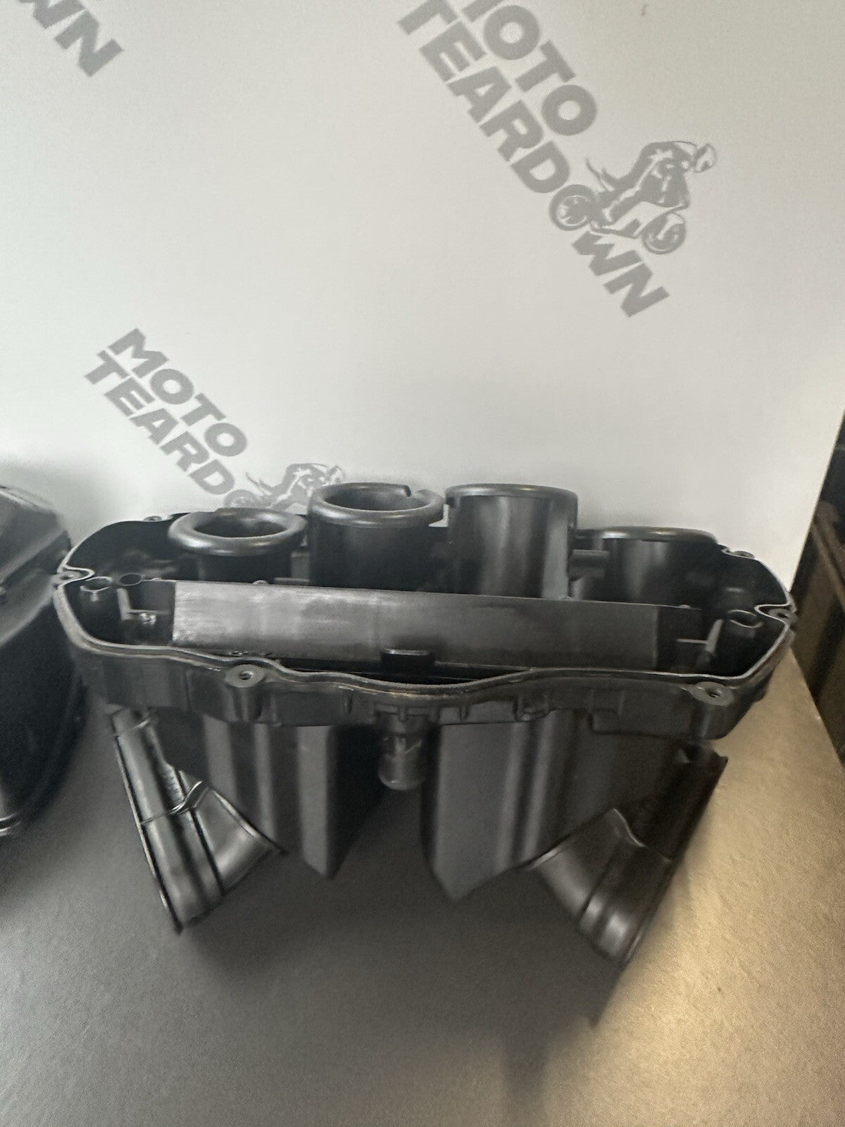 HONDA CBR1000RR FIREBLADE AIRBOX AIR FILTER CBR1000 RR Airbox SPARES / REPAIRS