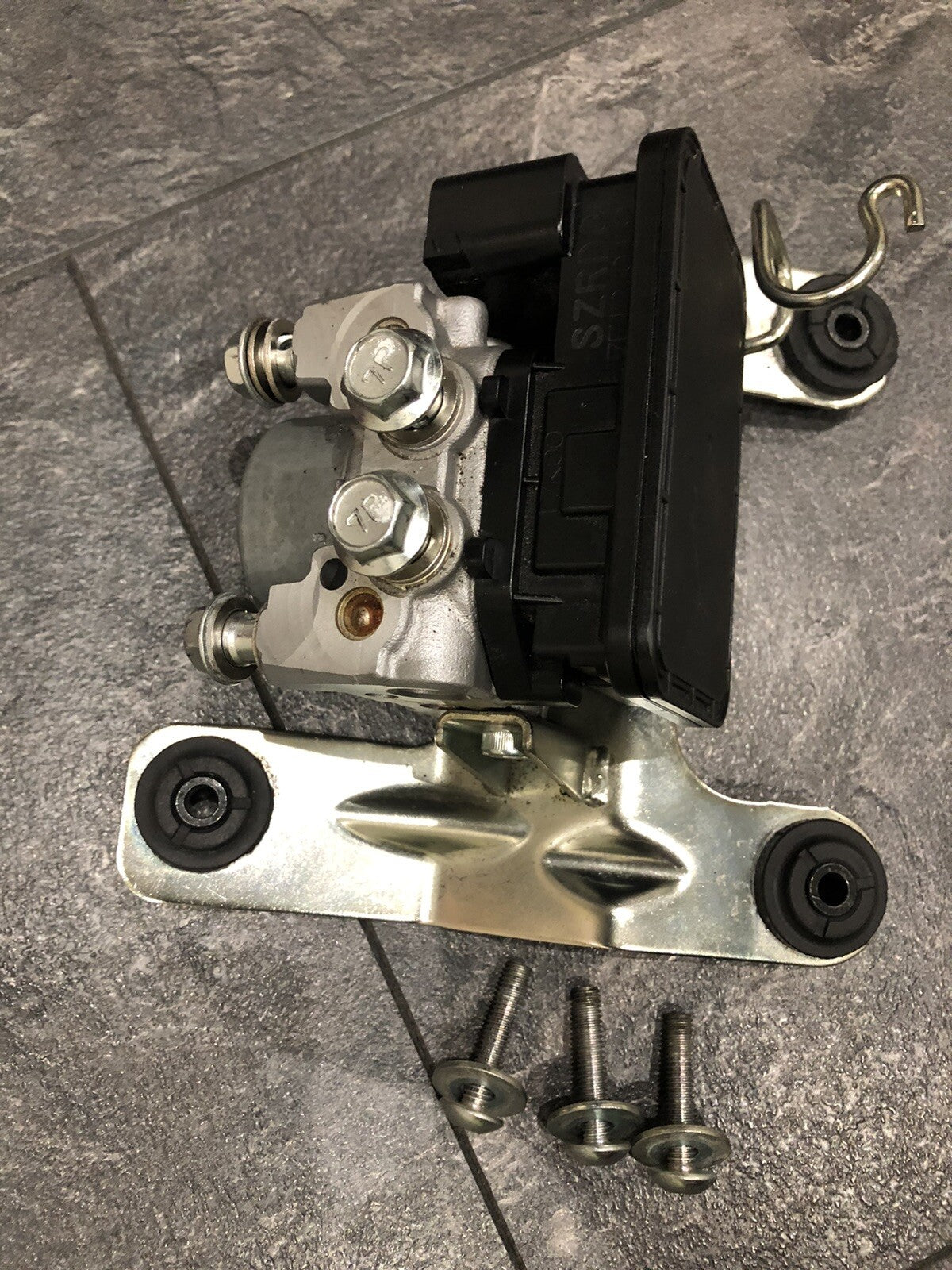 Suzuki GSXR 1000 ABS Pump Regulator Module NISSIN 2018 L7 L8 L9 17 18 19 OEM