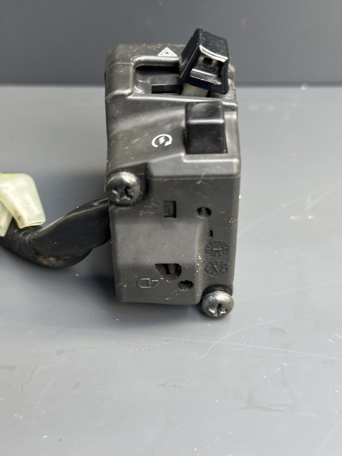Yamaha YZF R7 690 right handlebar switchgear Right Switch SPARES REPAIR2022-2023
