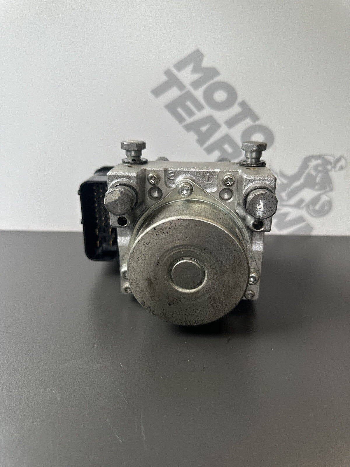 TRIUMPH SPEED TRIPLE 1050 ABS PUMP YEAR 2011-2015 1050 Speed Triple ABS pump OEM