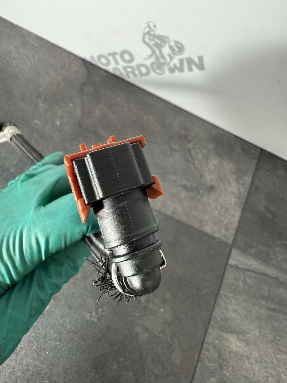 a1855ffd-5463-4877-85c9-e84d7b8fa1c1