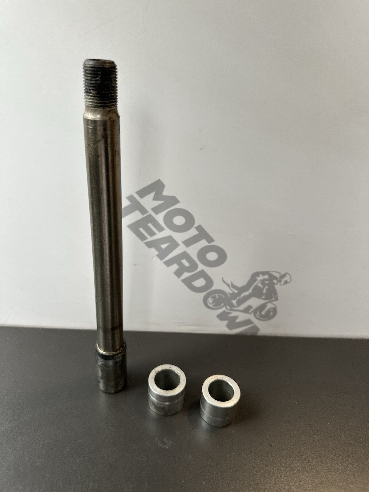 TRIUMPH STREET TRIPLE 765S 765RS 765 FRONT WHEEL SPINDLE FRONT AXLE 2017-2019