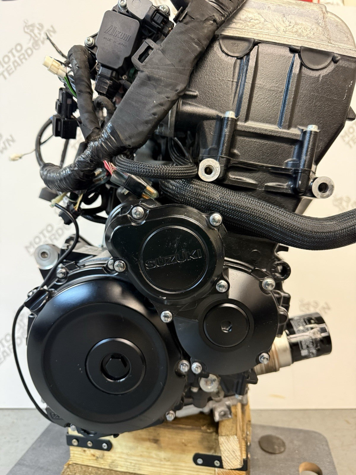 82b56860-97ef-403b-9965-0dd960cf2e49