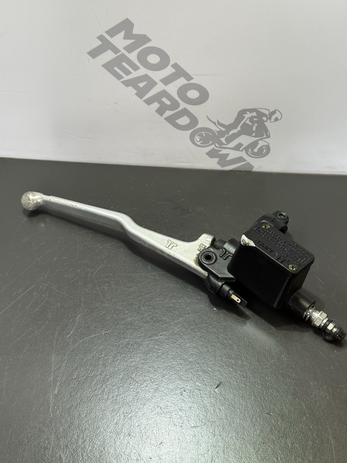 c516300e-cf4f-47b7-bcea-2930dc562d2f