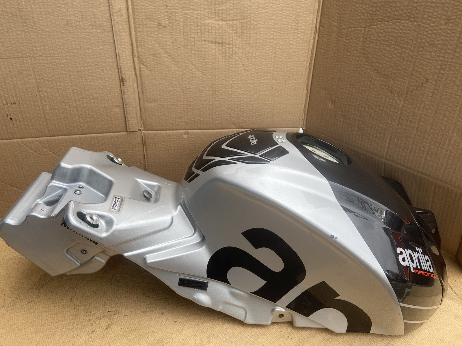 Aprilia Tuono V4 1100 FACTORY Petrol Tank Fuel Tank Tuono V4 Petrol Tank UK ONLY
