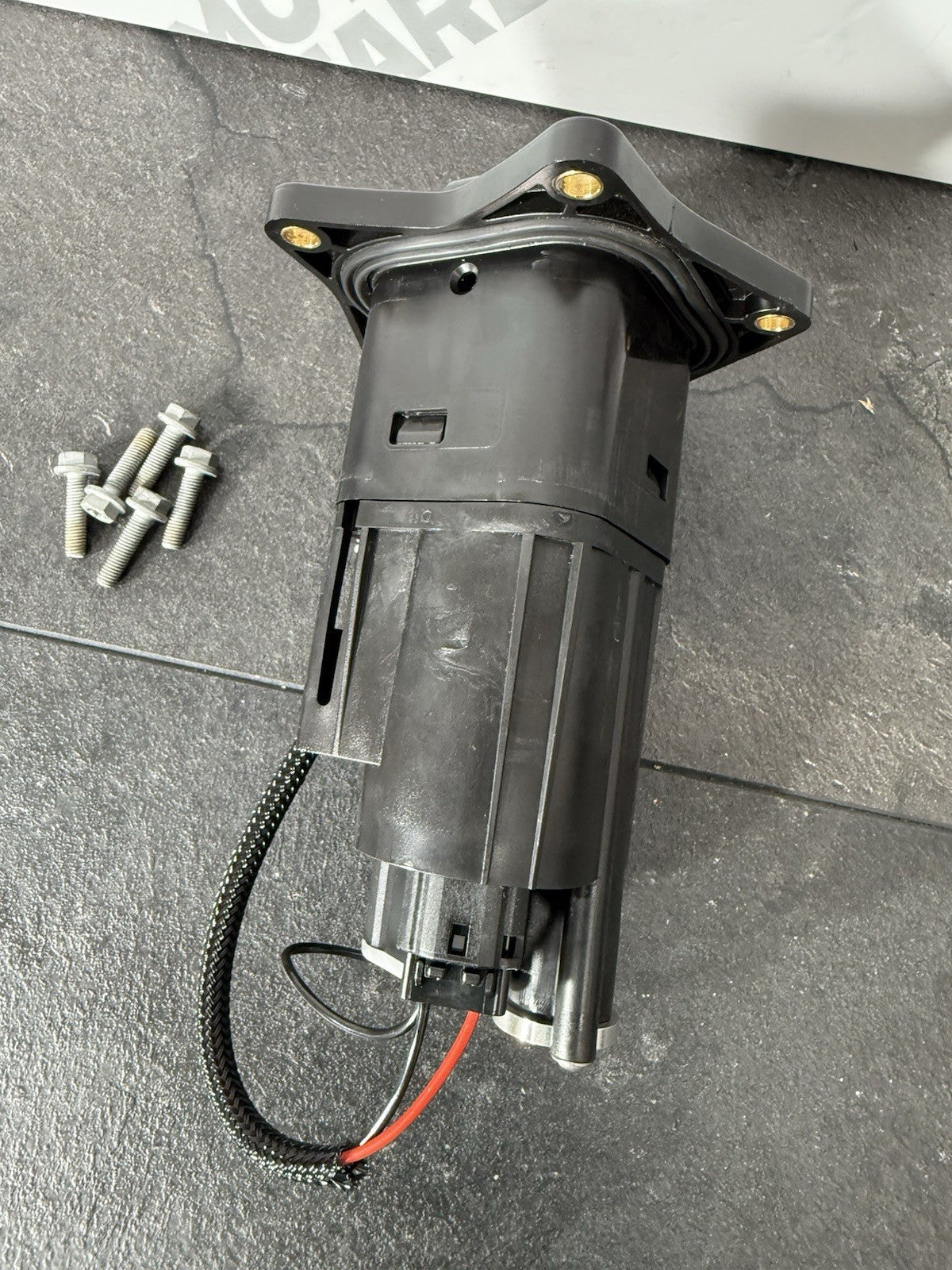 6a5e2814-1bcd-48c7-8de7-e023f57c9862