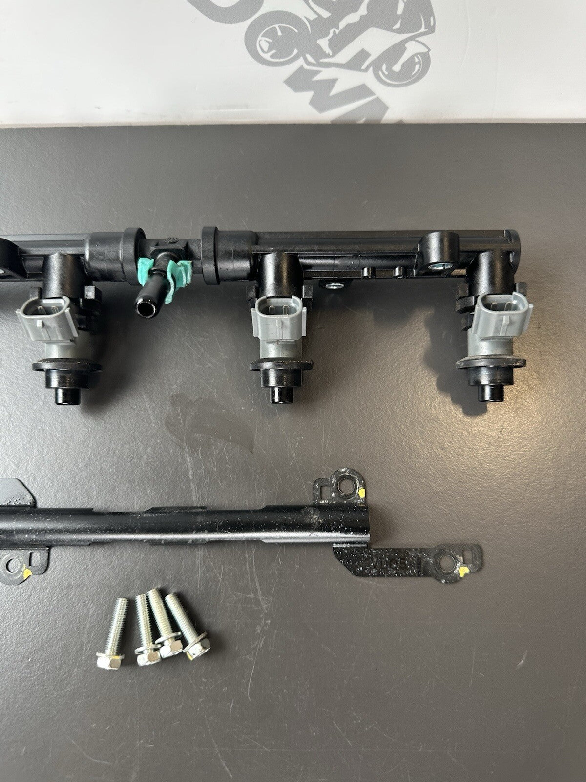 HONDA CBR1000RR AIR BOX INJECTOR RAIL 2008 2009 2010 2011 OEM 13,752 Miles