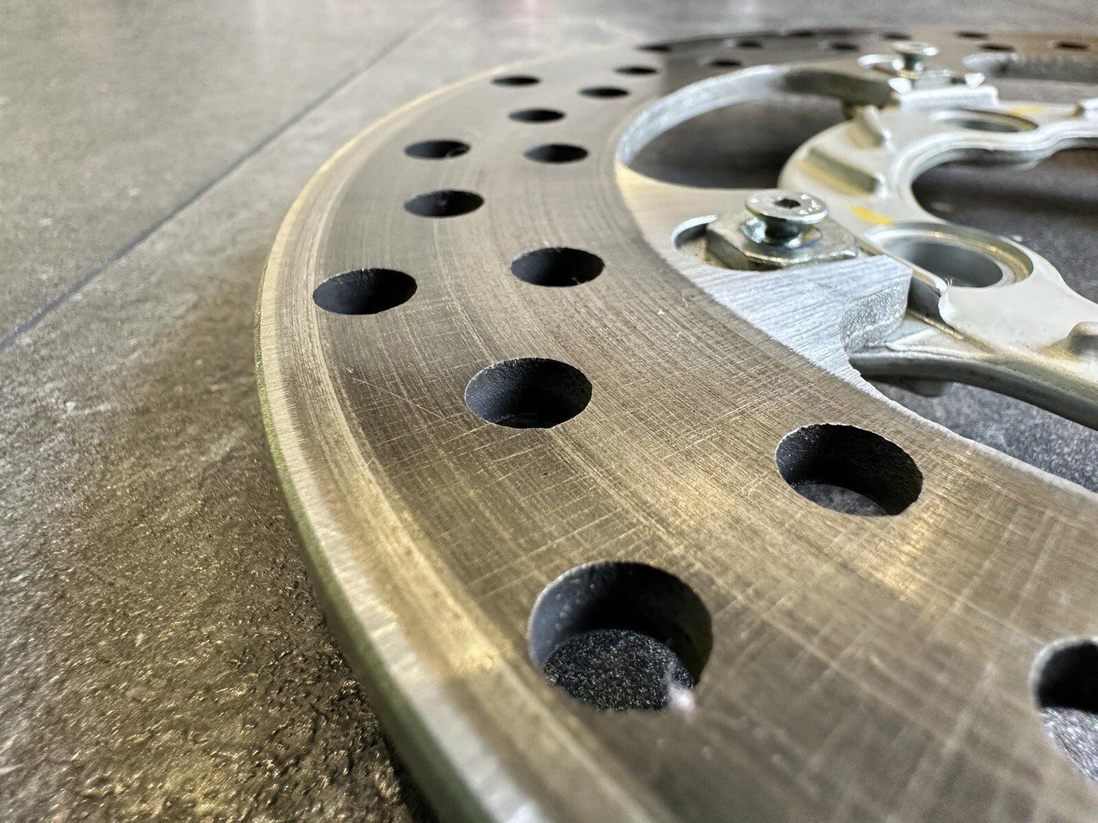 MV AGUSTA Dragster 800 RR LH44 2017 Rear Brake Disc Rotor Carrier Only 274 Miles