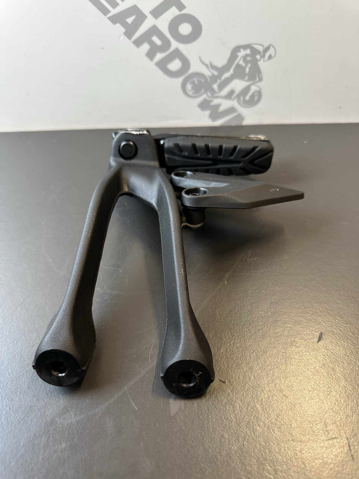 KTM 125 DUKE RIGHT PILLION FOOT REST RT Pillion Foot Rest Right Foot hanger OEM