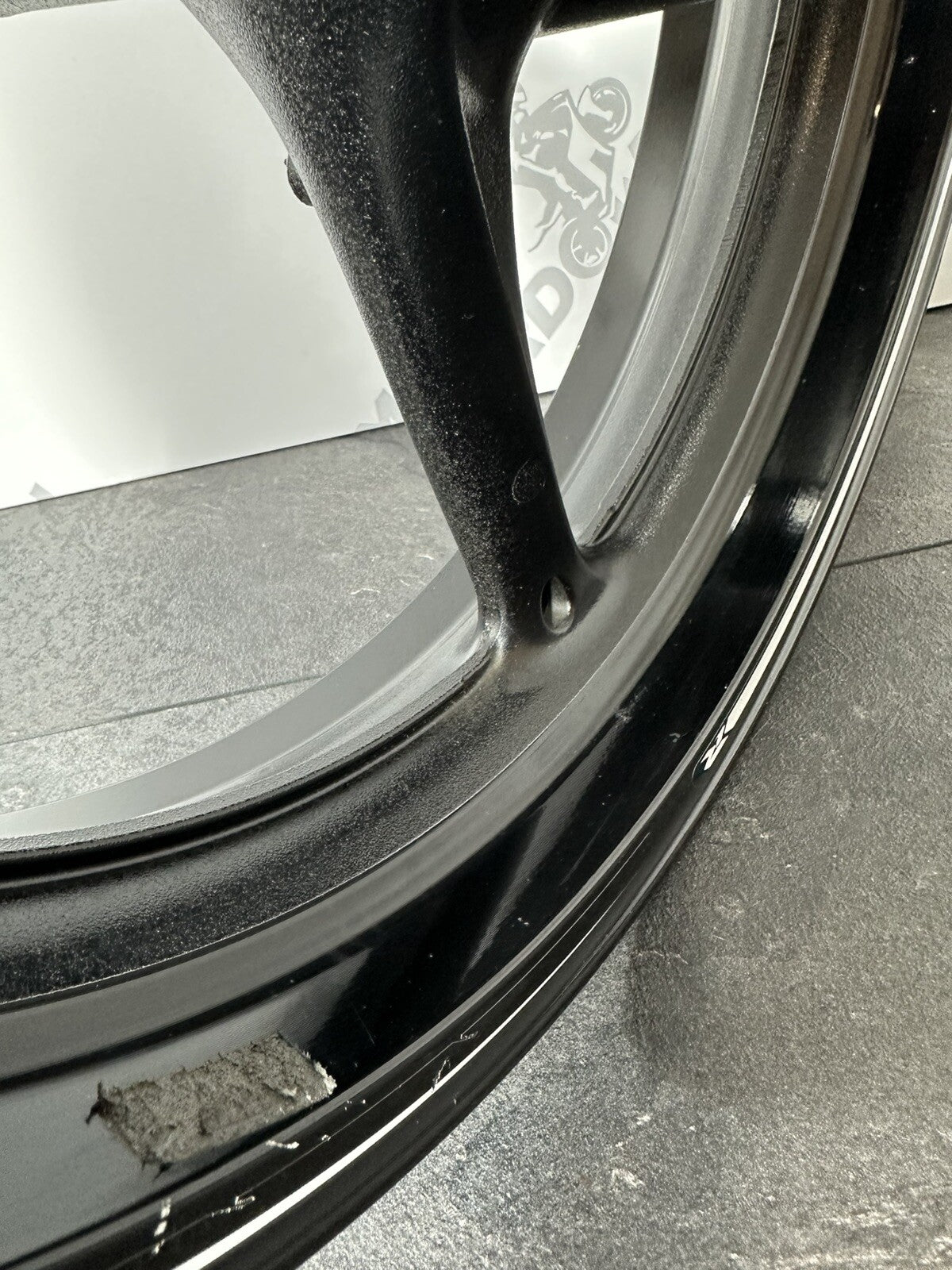 Suzuki GSXR 1000 2014 Front Wheel Rim ENKEI 22774 Miles 2009-2016 OEM 600 750