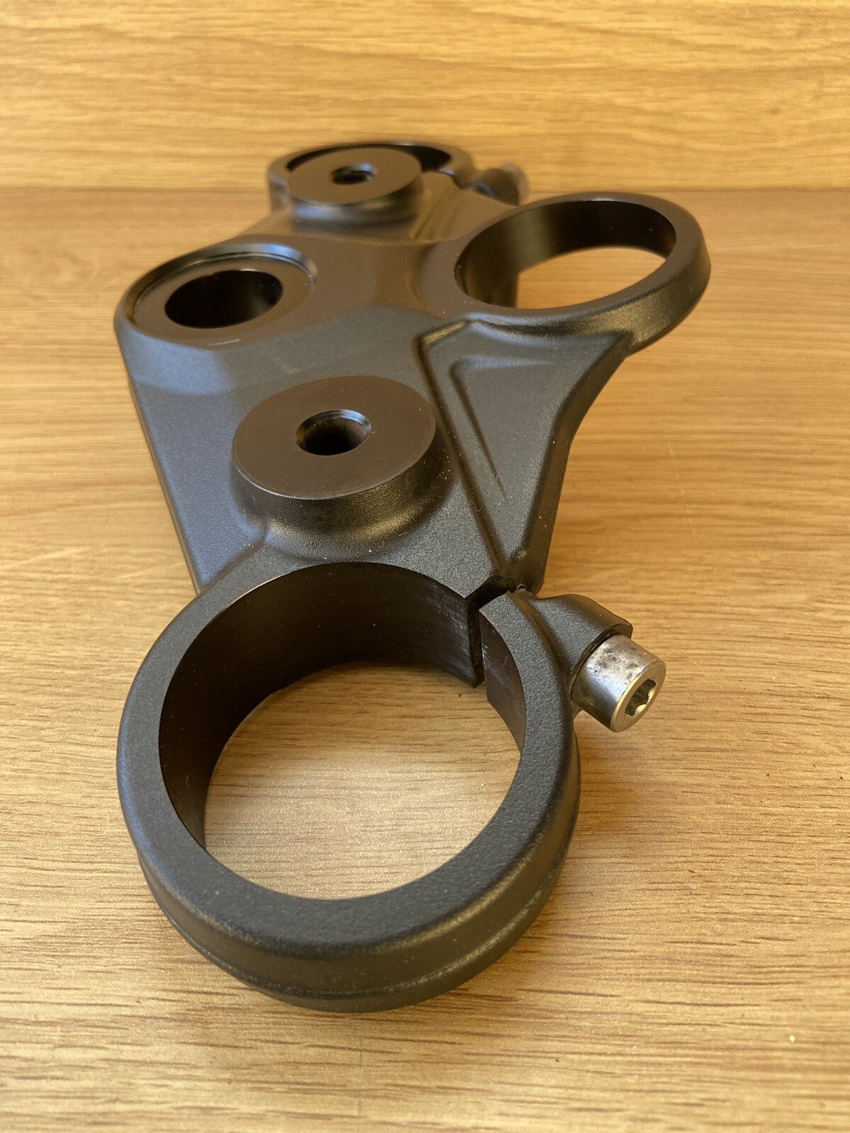 Triumph 765RS 765 Street triple Genuine top yoke, triple clamp 2041726 OEM