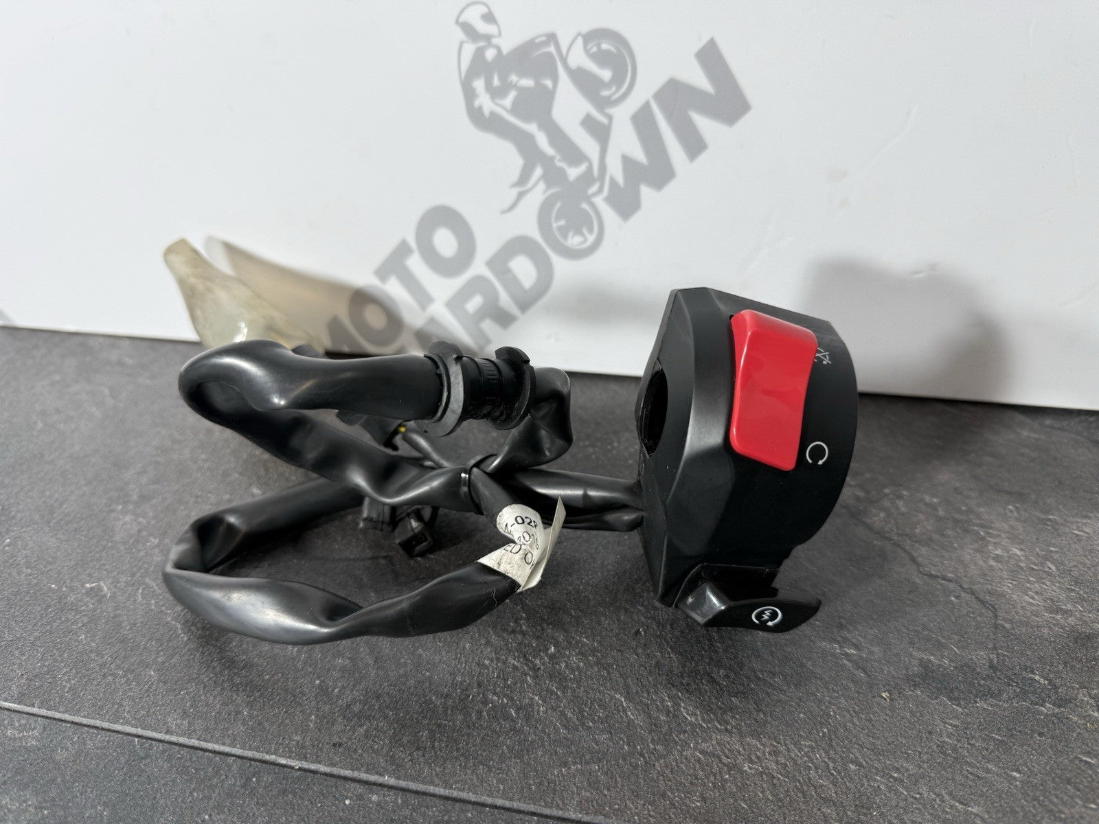 0b2bb1e4-b0c8-47e7-92ed-024e03791513