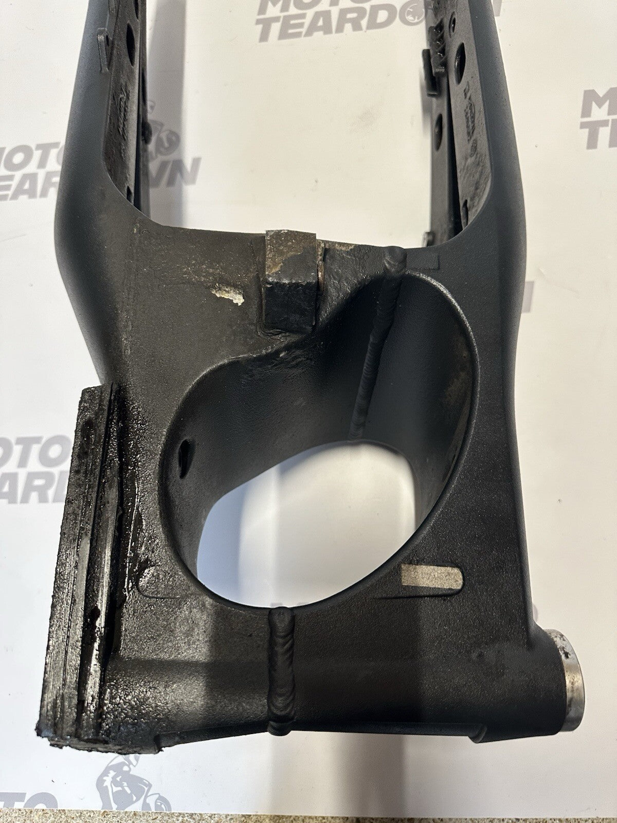 TRIUMPH STREET TRIPLE 675R SWINGING ARM SWING ARM 2011 675R Swing Arm OEM