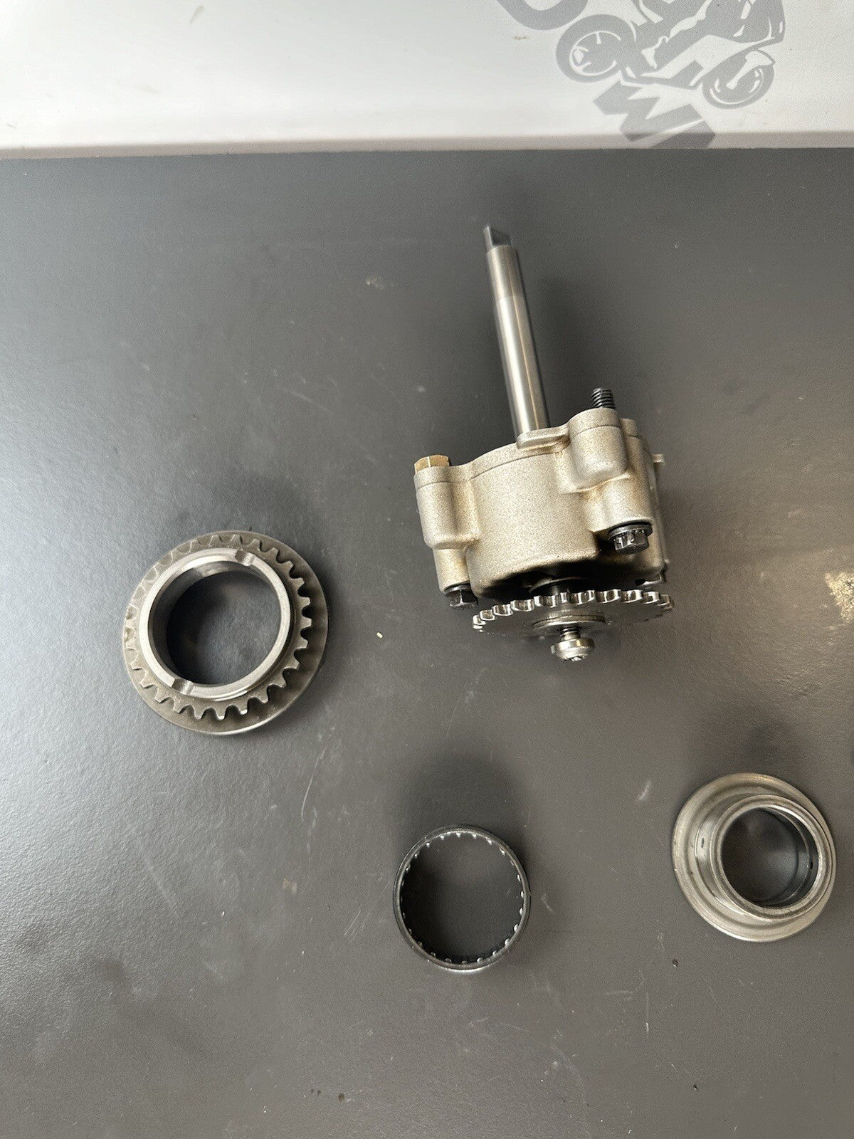 Triumph SPEED TRIPLE 1050 2011-2015 Oil Pump Speed Triple Oil Pump 2011-2015 OEM
