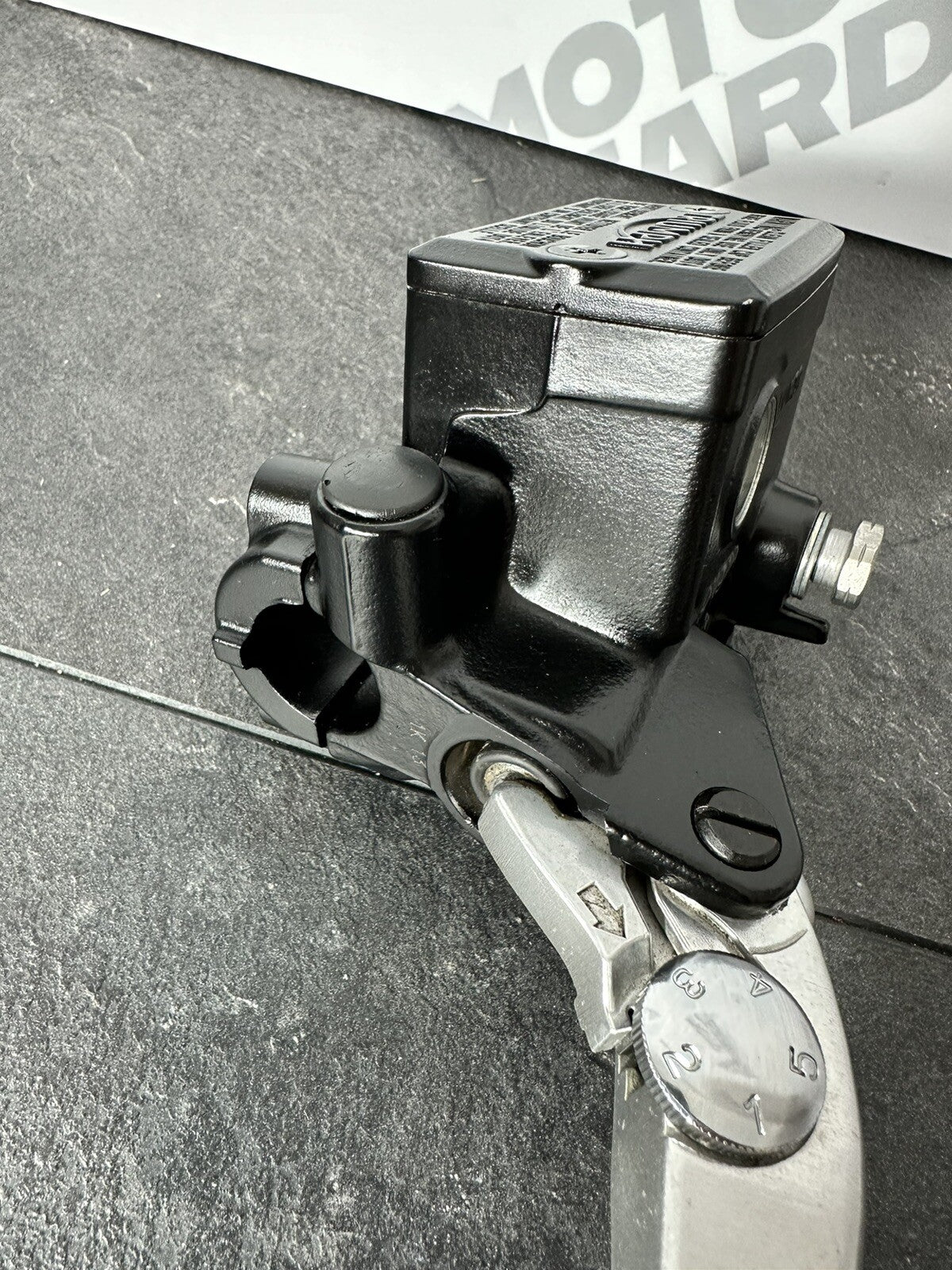 Triumph Trident 660 2022 Front Brake Mastercylinder 2962 Miles 2021-2024 OEM