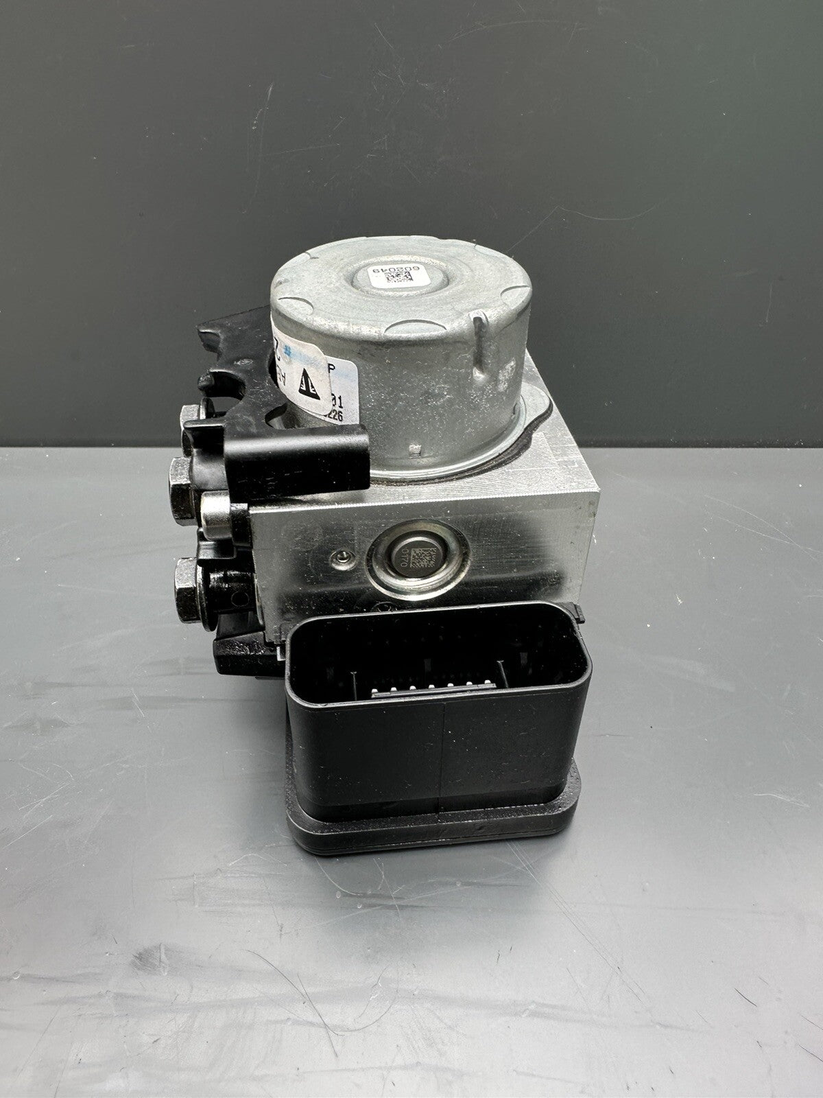 Triumph Street Triple 765 RS 2020 ABS Pump OEM Only 2418 Miles 2025959 T2025959