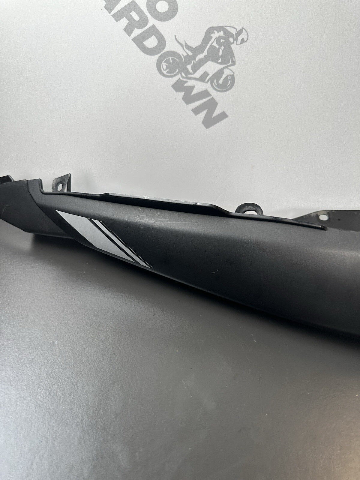 Yamaha MT03 MT-03 Right Rear fairing panel rear Right wing trim 1WD-F1721-00 OEM