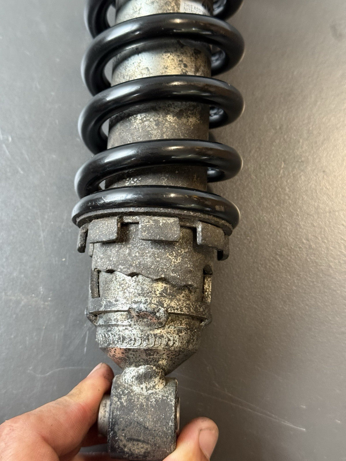 TRIUMPH TRIDENT 660 REAR SHOCK TRIDENT 660 Rear Shock OEM YEAR 2021-2024