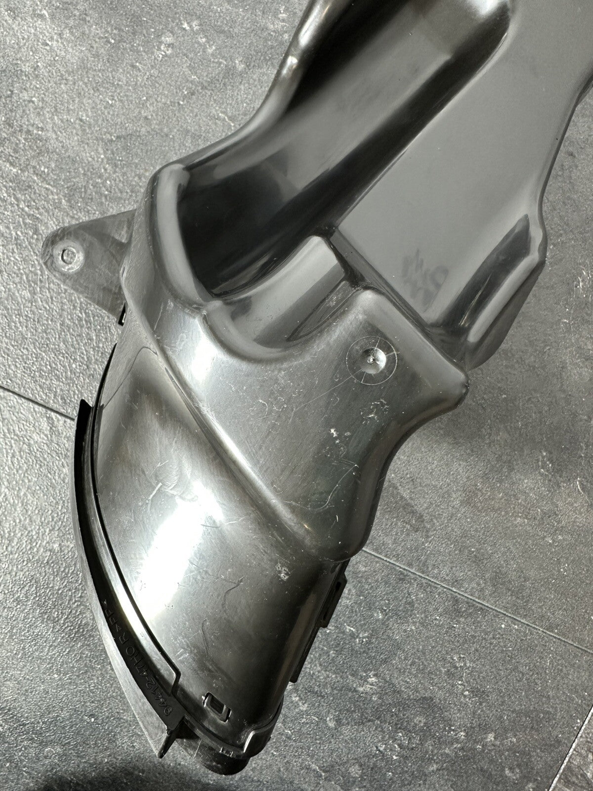 Suzuki GSXR 1000 2014 Right Air Intake Duct 22774 Miles 2009-2016 OEM