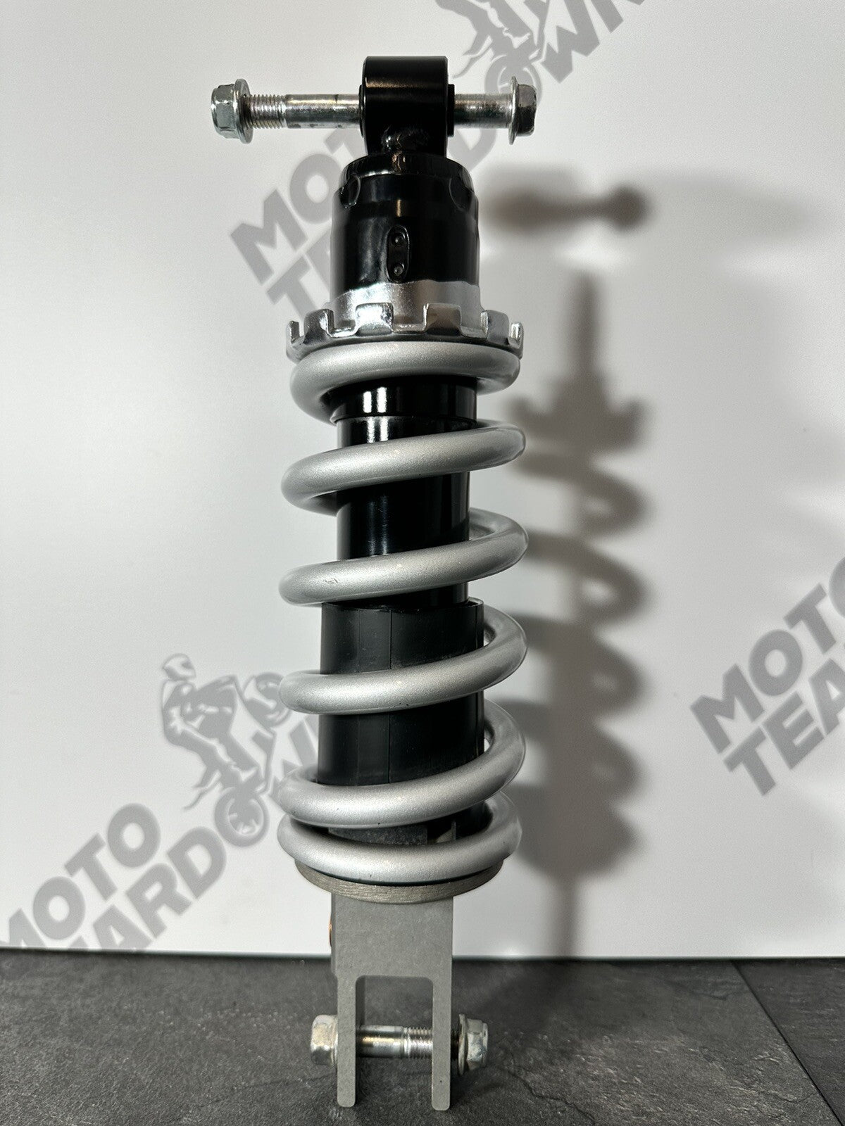 Yamaha R7 690 2024 Rear Shock Absorber Suspension 1784 Miles 2022 2023 OEM
