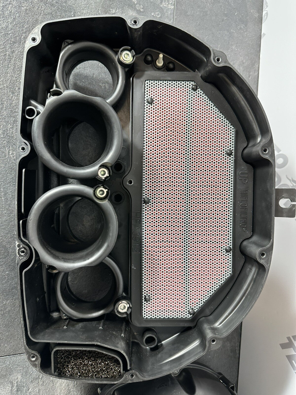Suzuki GSXR 1000 2014 Air Box Airbox Air Filter Housing 22774 Miles 2009-2016