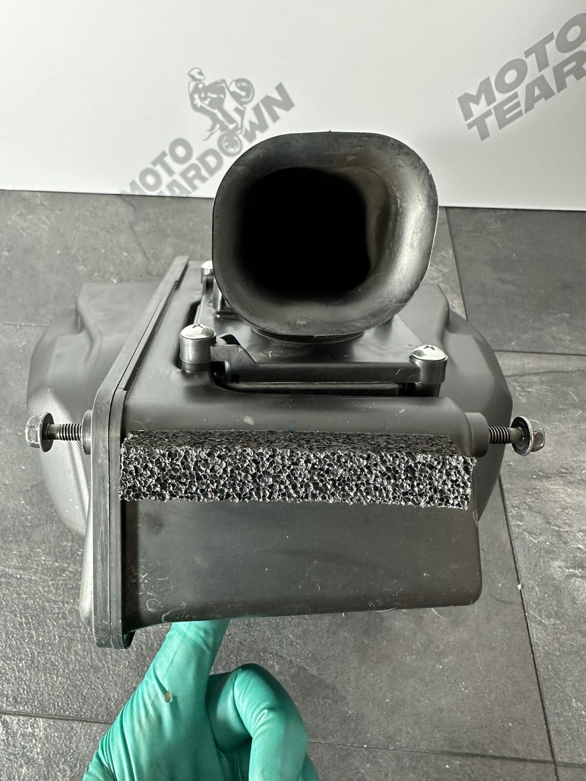 Yamaha R7 690 2024 Airbox Air Box Air Intake Filter Housing 1784 Miles 2022 2023